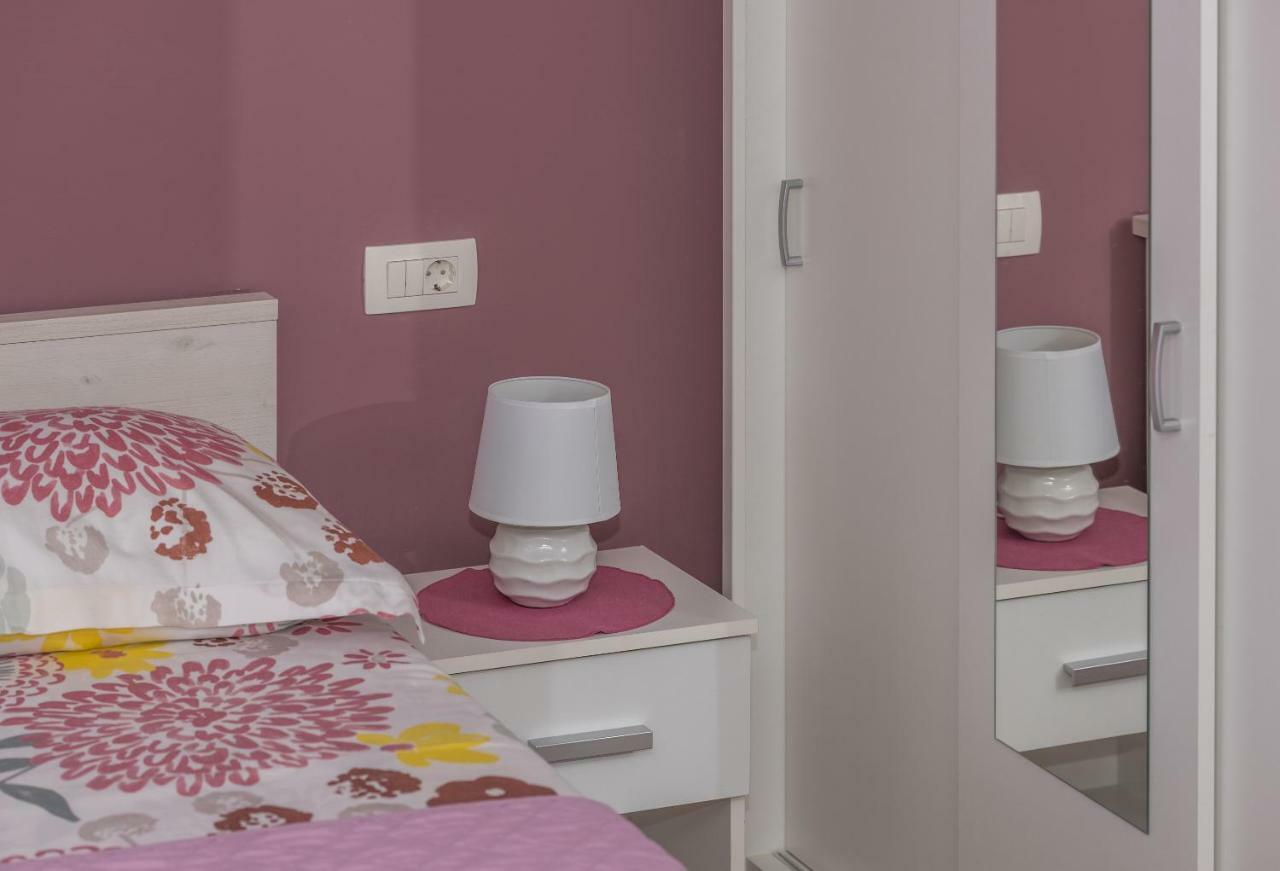 Apartment Nataly With Free Parking Makarska